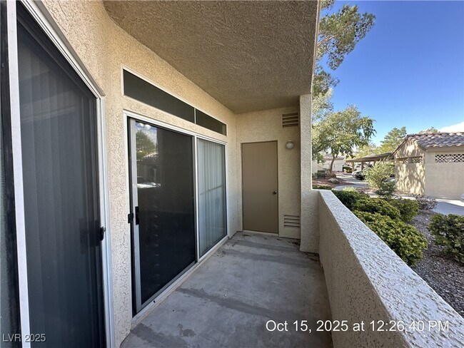 Building Photo - 7400 W Flamingo Rd