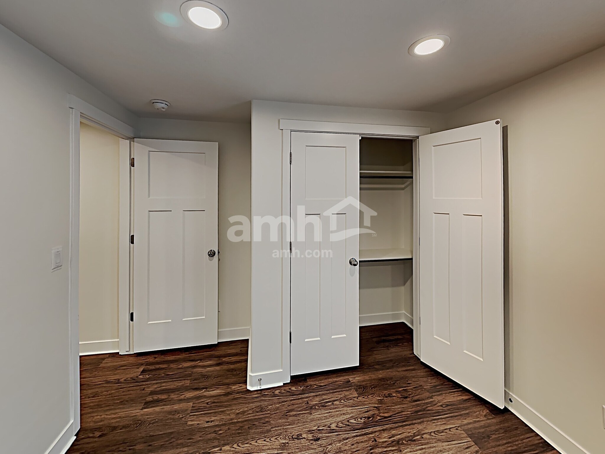 Building Photo - 602 Koins Way