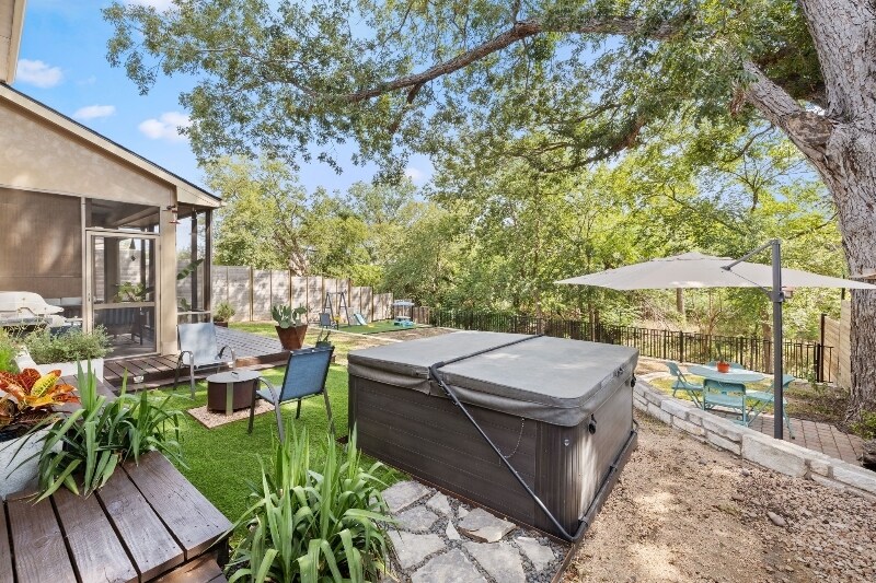 Building Photo - 2409 Spanish Camp Cove