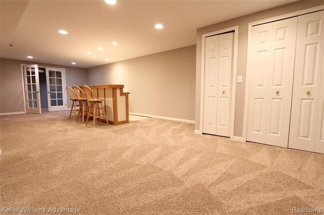 Building Photo - 40053 Crosswinds Rd