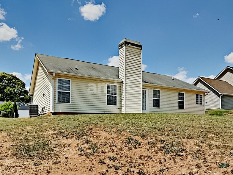 Building Photo - 6078 Lancelot Ln