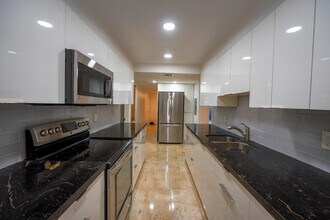 Building Photo - 1075 92nd St