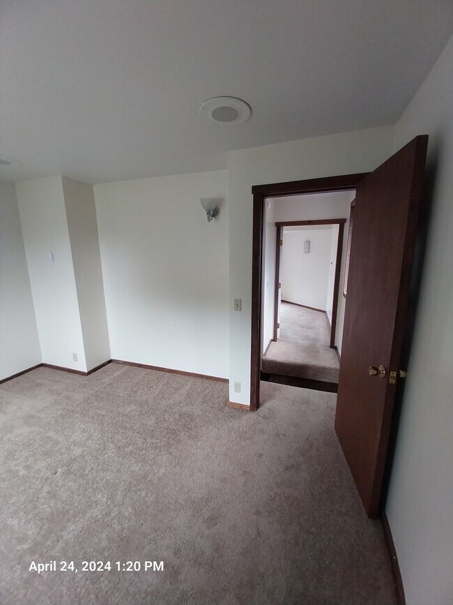 Building Photo - 19915 SW Muddy Valley Rd