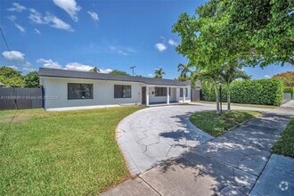 Building Photo - 3980 SW 121st Ave