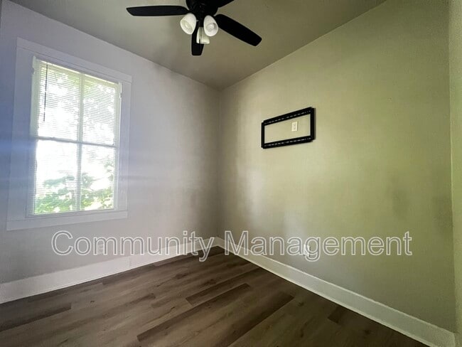 Building Photo - 1717 Bynum Ave