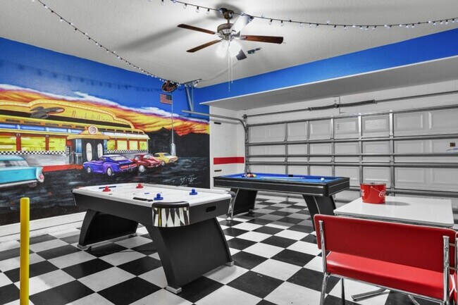 Building Photo - 4425 Acorn Ct