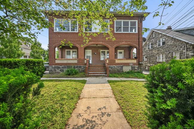 Building Photo - 307 Hamilton Ave
