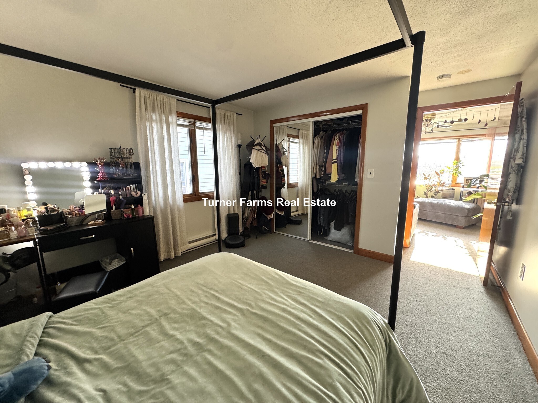 Building Photo - 10 Garfield Ave