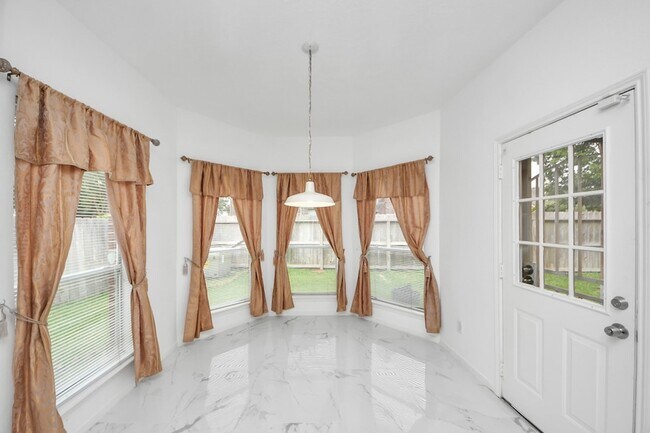 Building Photo - 3138 Waters View Dr