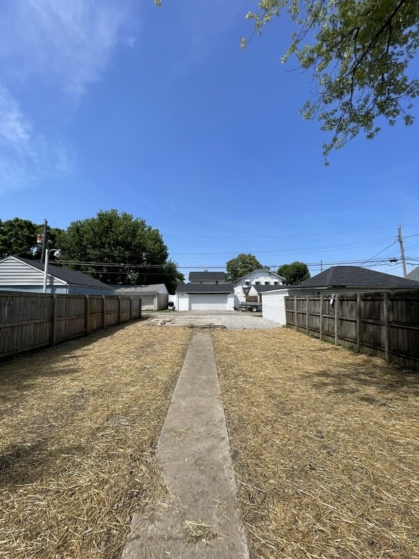 Building Photo - 180 E Morrill Ave