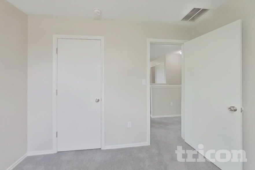 Building Photo - 15102 Verela Dr