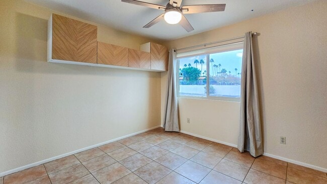 Building Photo - Awesome 2bd/2ba Condo close to Tempe Town Lake, ASU, Sky Harbor, Freeway Access and Light Rail.