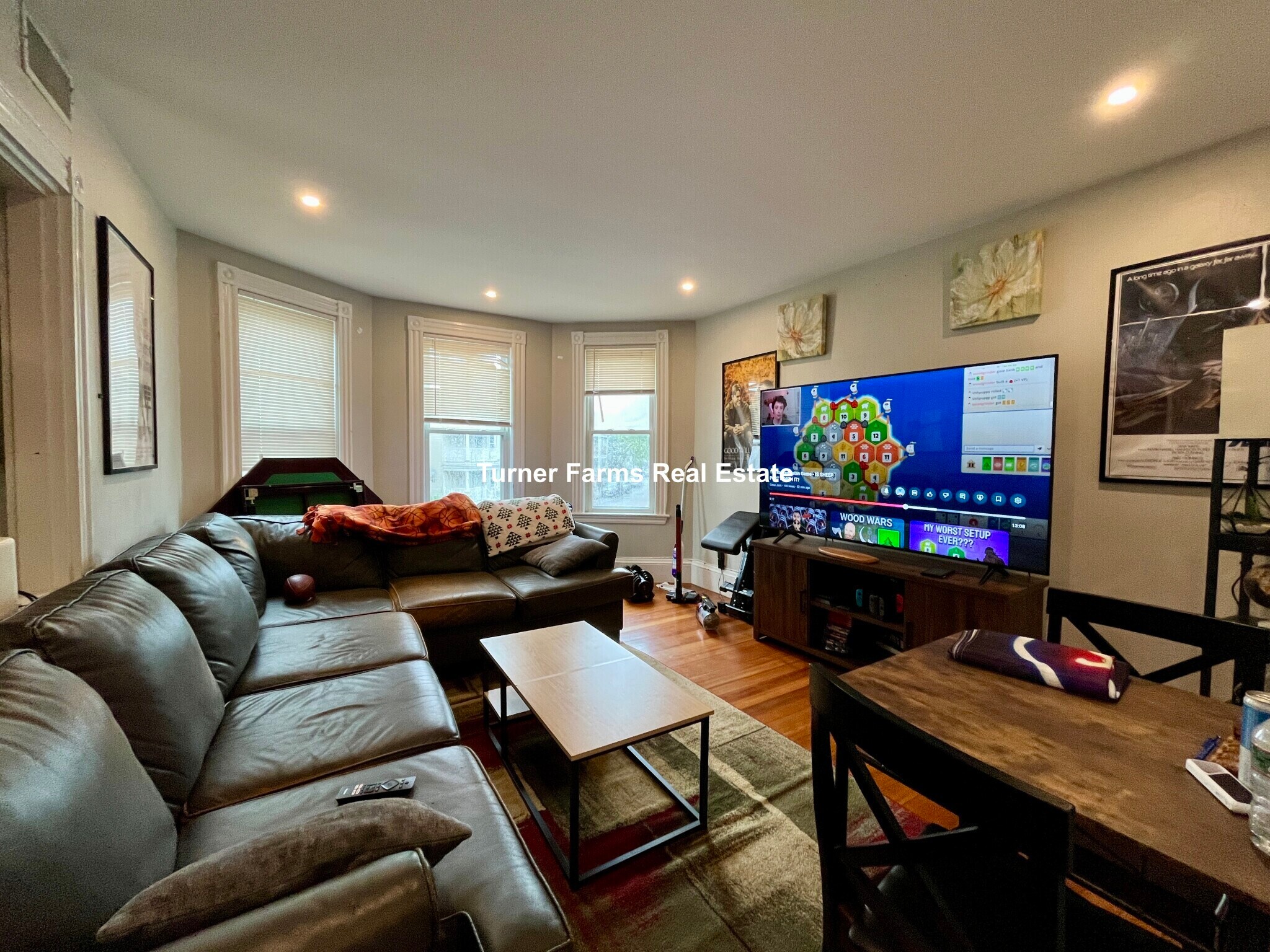 Building Photo - 24 Pond St