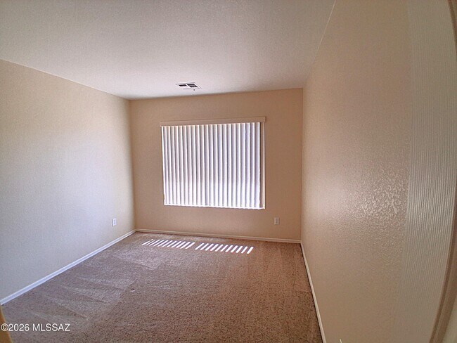 Building Photo - 995 N Western Sunset Dr