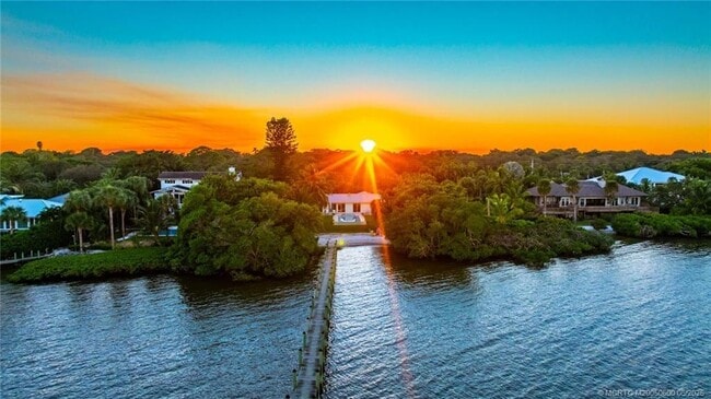 Building Photo - 62 S Sewalls Point Rd