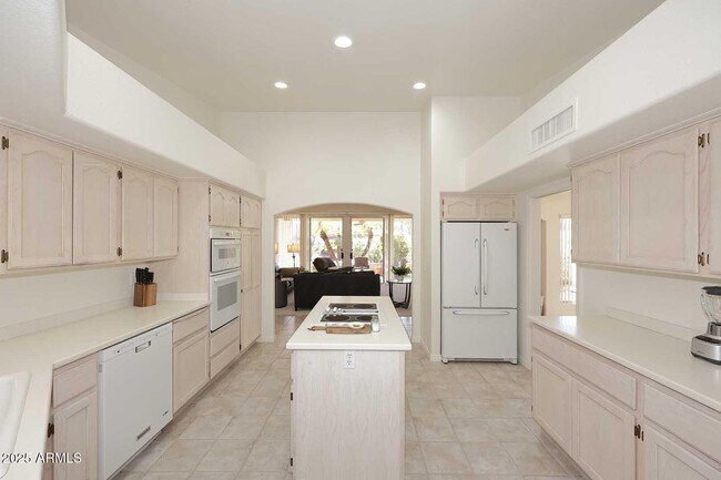 Building Photo - 18510 E Leather Ln