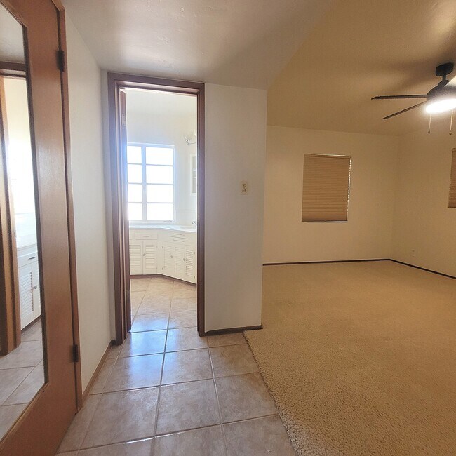 Building Photo - 8229 E Cambridge Ave