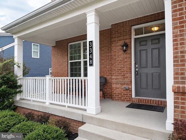 Building Photo - 3348 Burton Dr