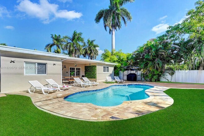 Building Photo - 1228 Johnson St