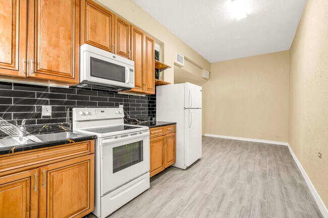 Building Photo - 751 NW 2nd St