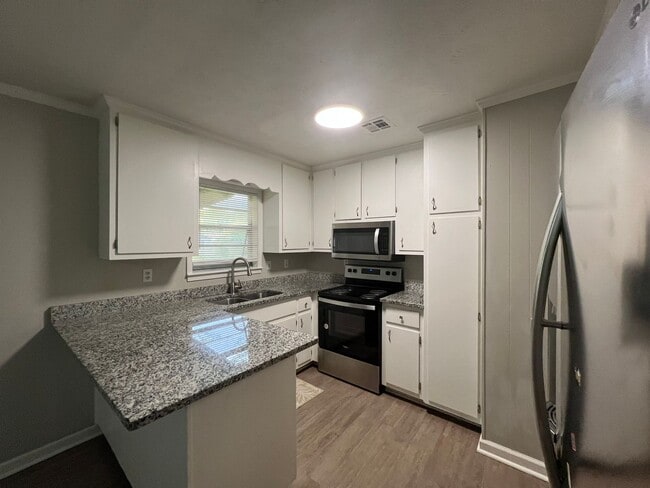 Building Photo - Home for rent in Prattville