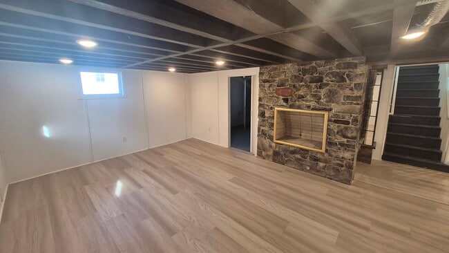 Building Photo - 3417 Jewett Ave