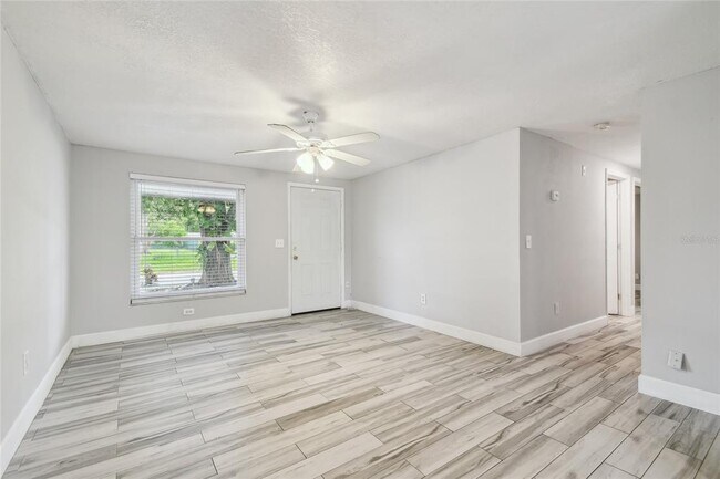 Building Photo - 3679 Sugarcreek Dr