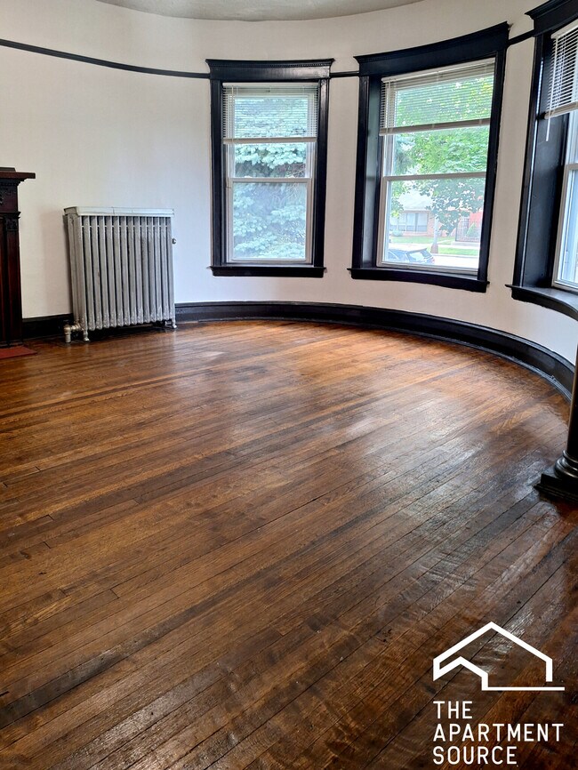 Building Photo - 4533 S Michigan Ave