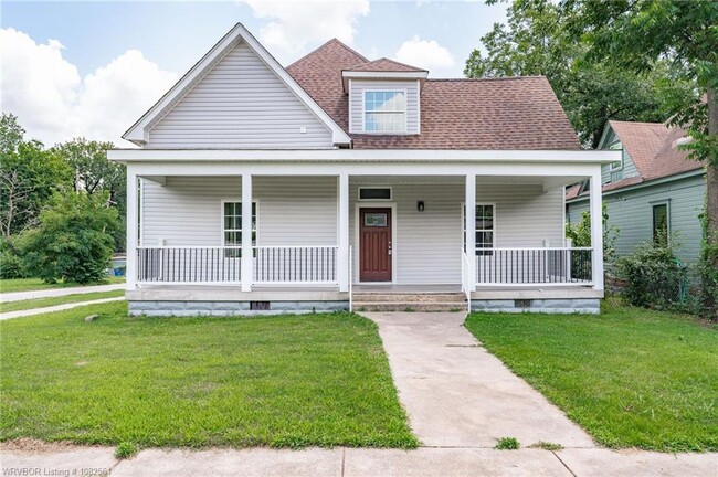 Primary Photo - 1022 N 15th St