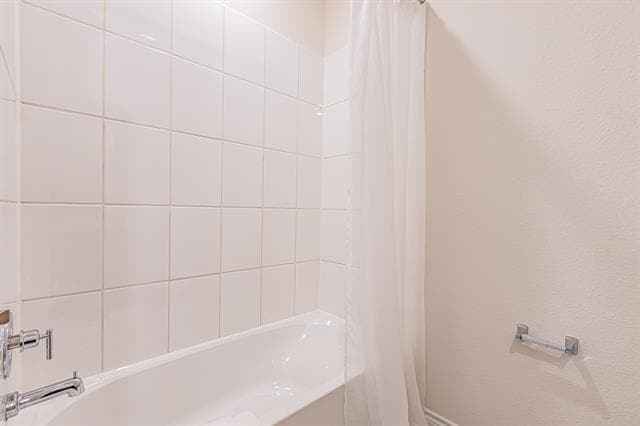 Building Photo - 736 Thorn Crk Dr