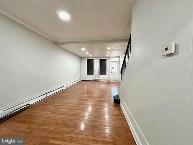 Building Photo - 23 Lily St