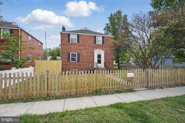 Building Photo - 201 E Alexandria Ave