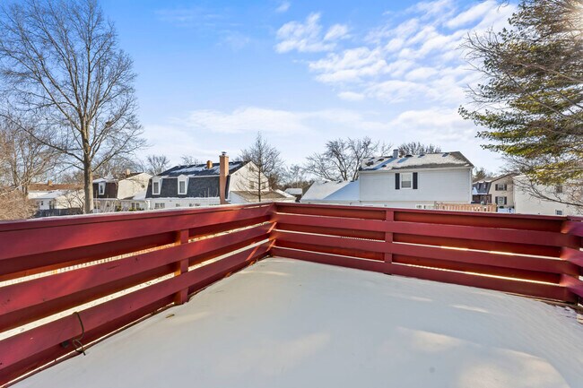 Building Photo - 9 Edgewood Rd