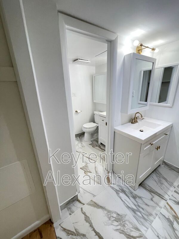 Building Photo - 116 Roberts Ln