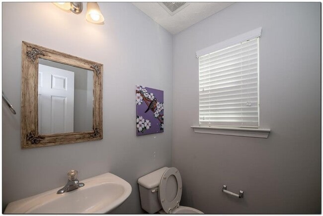 Building Photo - 3832 Roxberry Hill Ln NE