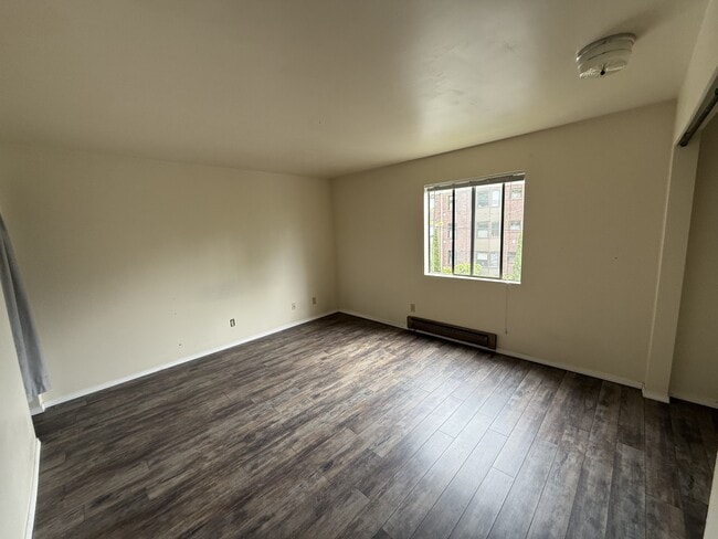 Building Photo - 4911 Fremont Ave N