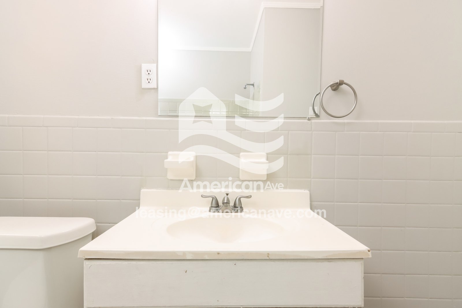 Building Photo - 142 Briardale Ave