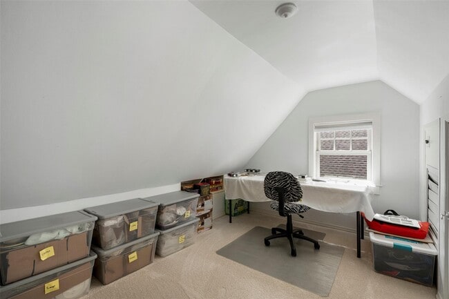 Building Photo - 75 Fernwood Rd