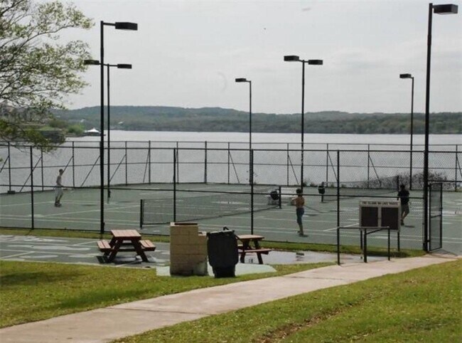 Building Photo - 3404 American Dr