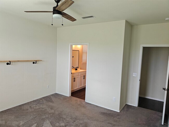 Building Photo - 1731 Gray Hawk Dr