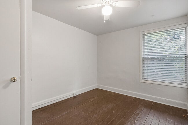 Building Photo - 2041 Pemberton St