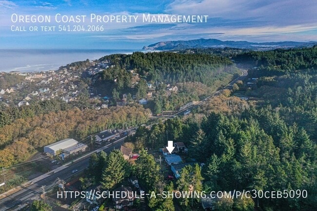 Building Photo - 3040 SE Dune Ave