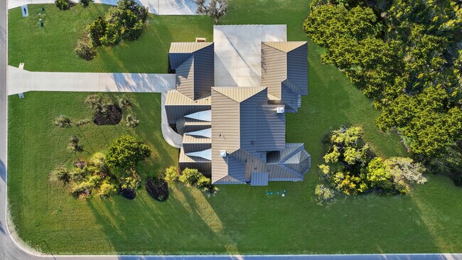 Building Photo - 846 Maximino Ridge Rd.