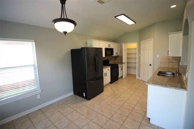 Building Photo - 16531 Sperry Gardens Dr