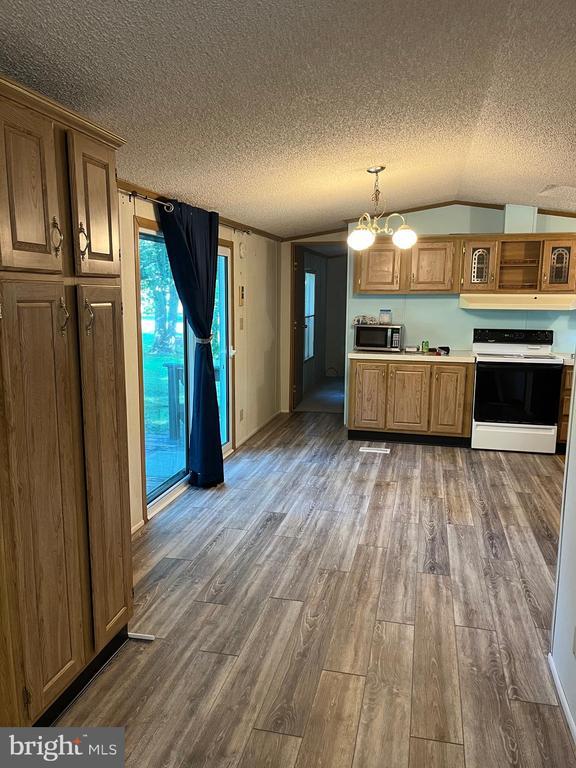 Building Photo - 22927 Cypress Dr