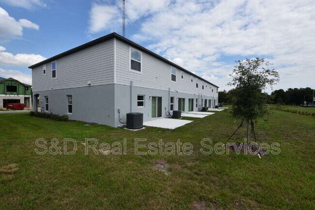 Building Photo - 3905 Academia Ave