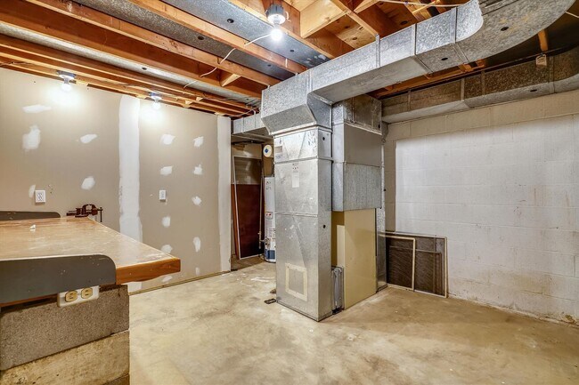 Building Photo - 11200 Powder Horn Dr