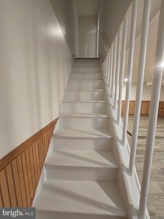 Building Photo - 15057 London Rd