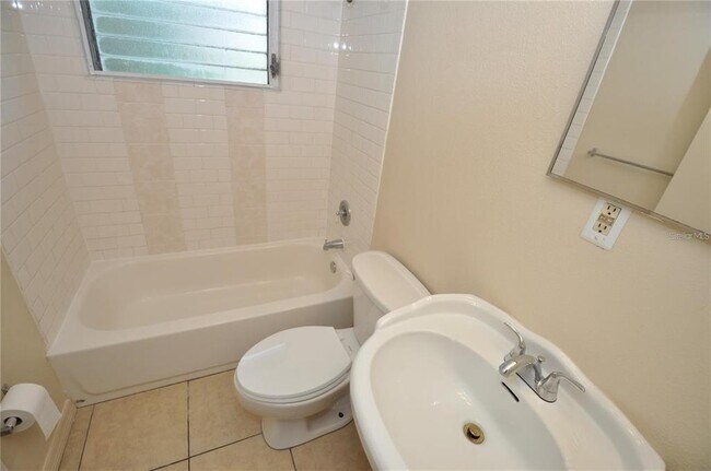 Building Photo - 205 Stribling Dr