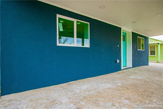 Building Photo - 315 N 3rd St